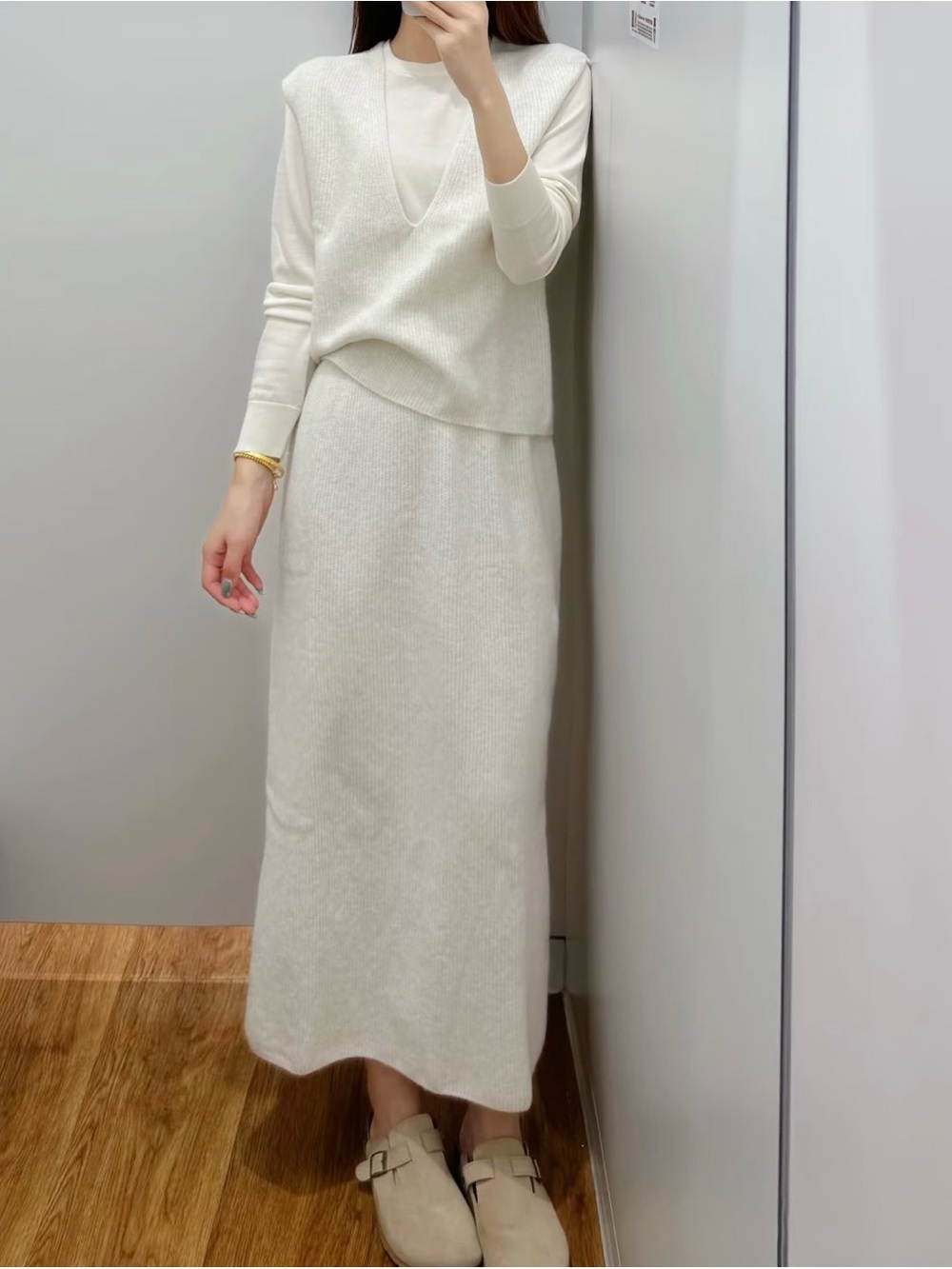 Uniqlo 3D Knit Soufflé Yarn Skirt XXl Off White color